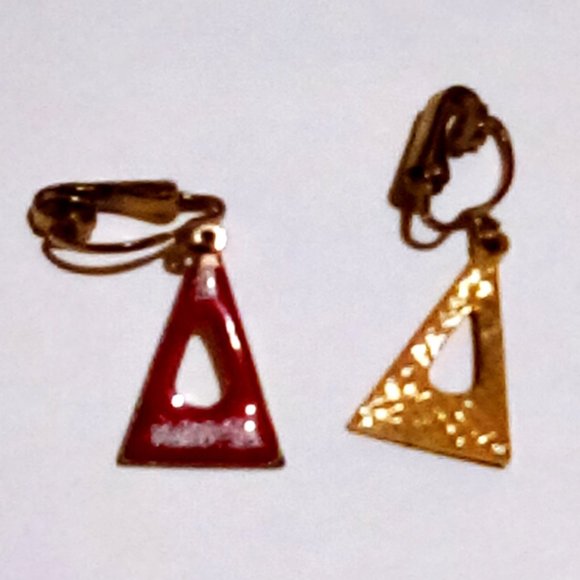 Red and White Enamel Triangle Clip On Earrings - Picture 4 of 4